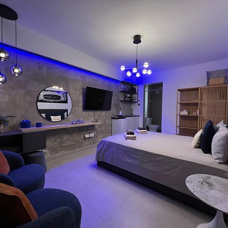 Fat Cow Apartments Larnaca Buitenkant foto