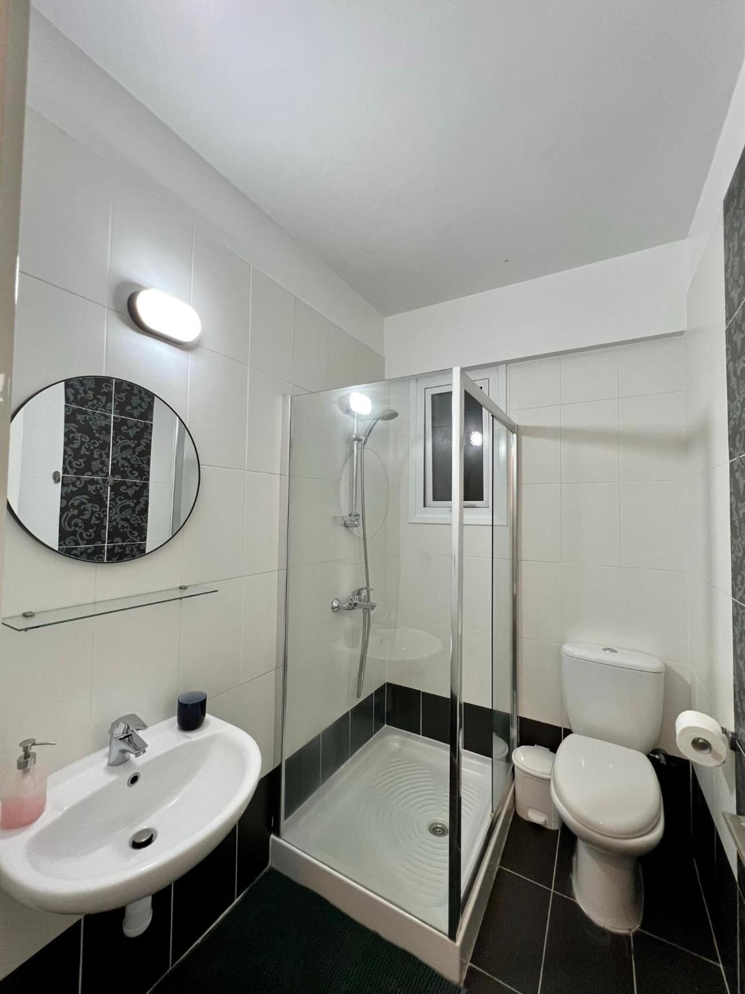 Fat Cow Apartments Larnaca Buitenkant foto